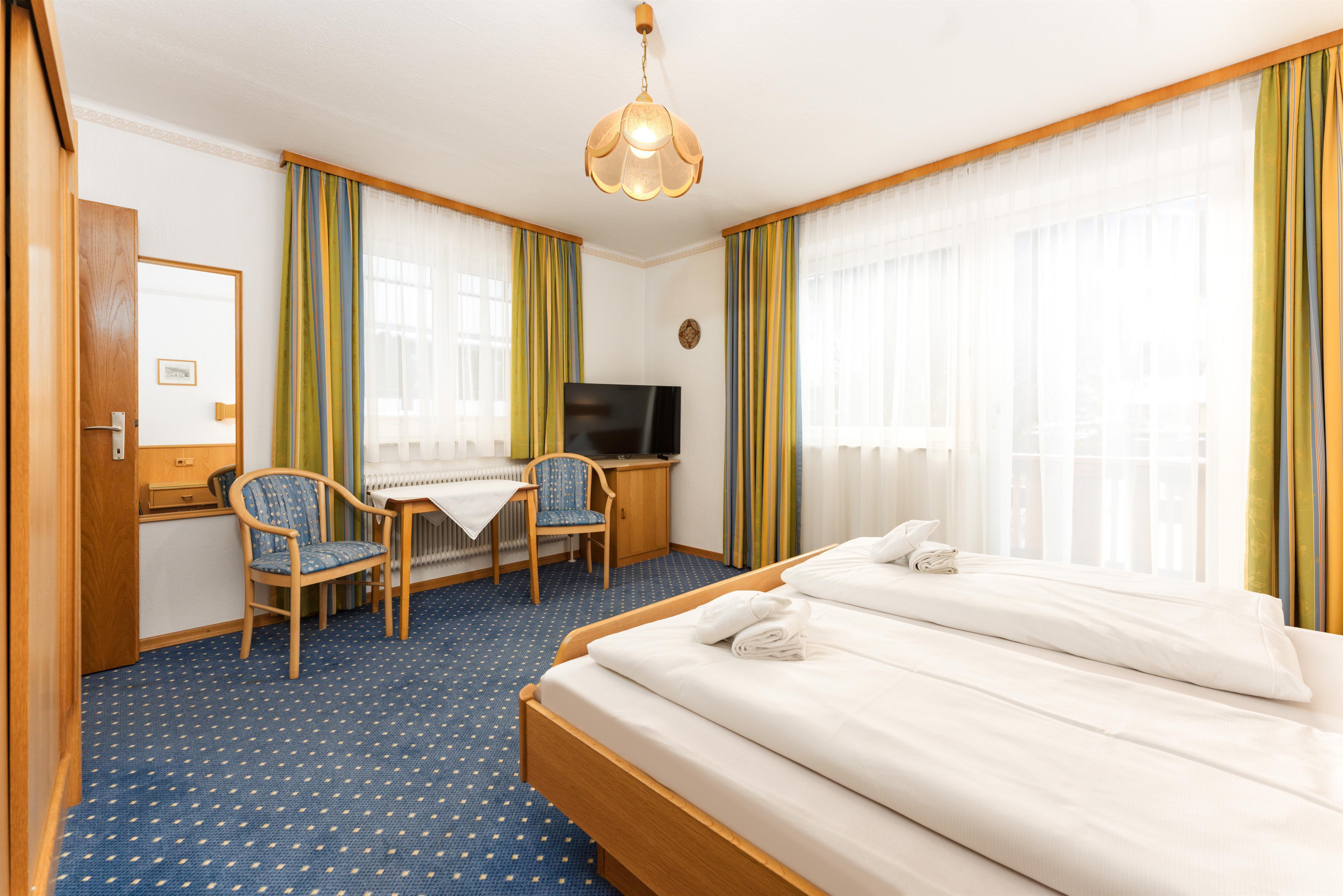 Wartinger | Unkomplizierter Aufenthalt in ruhiger Lage nahe Zentrum | Balkon & Planai View — Schladming Appartements Maria Gruber GmbH, Schladming (5/11)