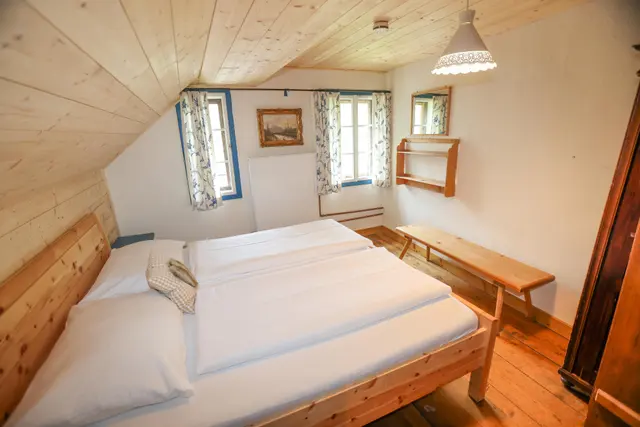 Weisse Wand Alm Large | Rustic mountain cabin surrounded by nature with waterfall views & BBQ — apartment at Schladming Appartements Maria Gruber GmbH, Schladming — photo 14 of 27