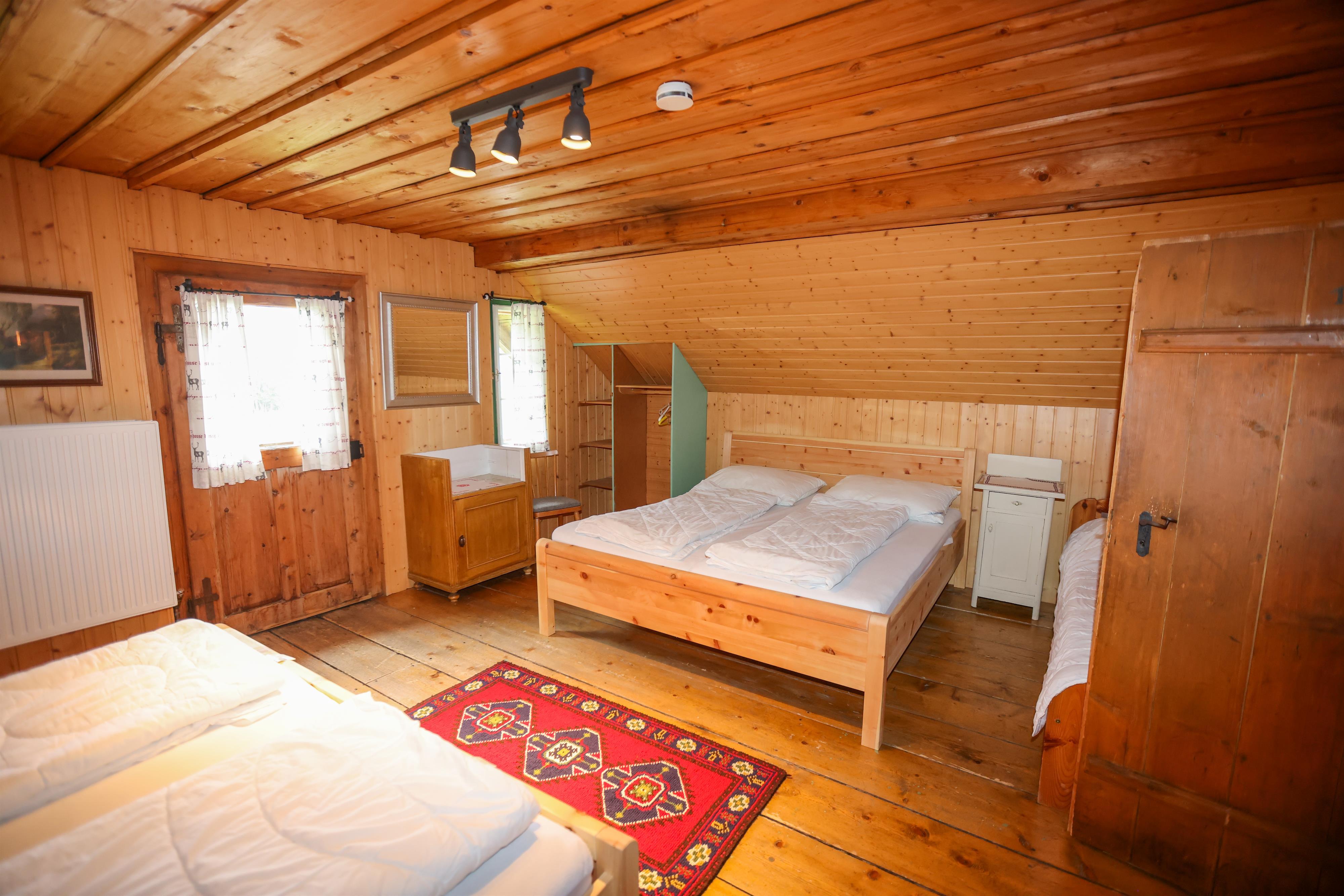 Weisse Wand Alm Large | Rustic mountain cabin surrounded by nature with waterfall views & BBQ — apartment at Schladming Appartements Maria Gruber GmbH, Schladming — photo 17 of 27