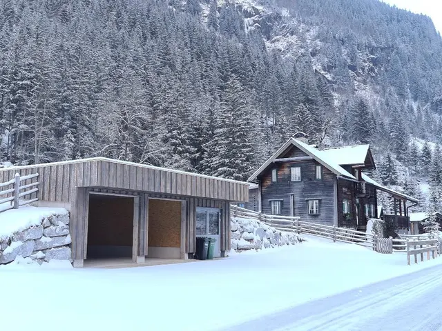 Weisse Wand Alm Large | Rustic mountain cabin surrounded by nature with waterfall views & BBQ — apartment at Schladming Appartements Maria Gruber GmbH, Schladming — photo 23 of 27