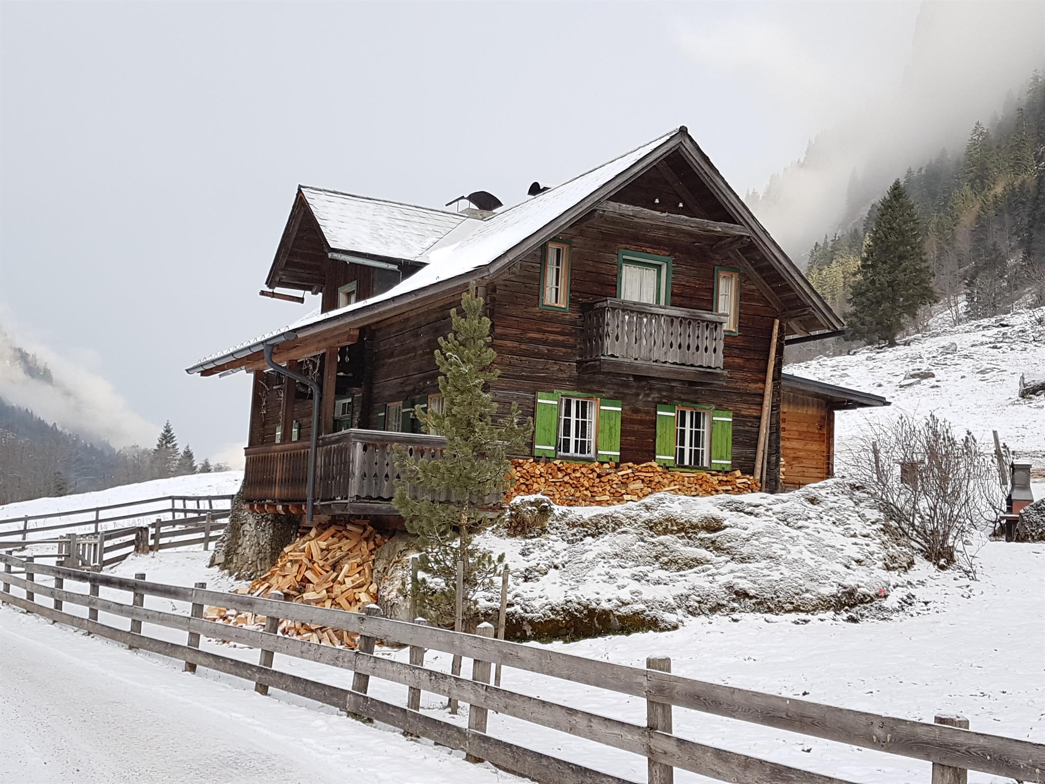 Weisse Wand Alm Large | Rustic mountain cabin surrounded by nature with waterfall views & BBQ — apartment at Schladming Appartements Maria Gruber GmbH, Schladming — photo 24 of 27