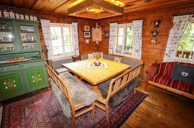 Weisse Wand Alm Large | Rustic mountain cabin surrounded by nature with waterfall views & BBQ — apartment at Schladming Appartements Maria Gruber GmbH, Schladming — photo 9 of 27