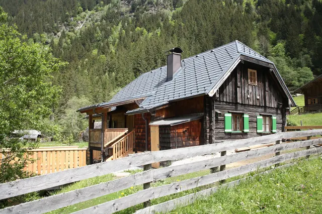 Weisse Wand 1902 | 2 Schlafzimmer Naturblick — Schladming Appartements Maria Gruber GmbH, Schladming (25/26)