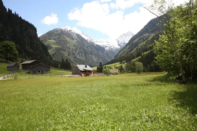 Weisse Wand 1902 | 2 Schlafzimmer Naturblick — Schladming Appartements Maria Gruber GmbH, Schladming (4/26)