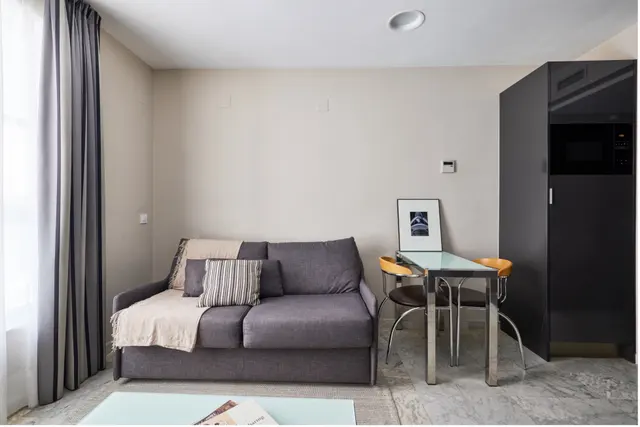 North Facing | Close to Elevator – Signa Gascons