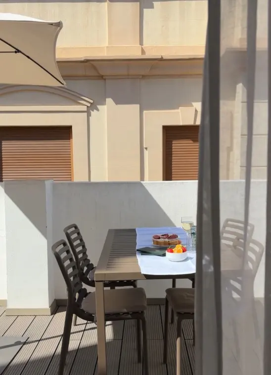 Rooftop | retreat — apartment at Signa Gascons, Valencia — photo 2 of 7