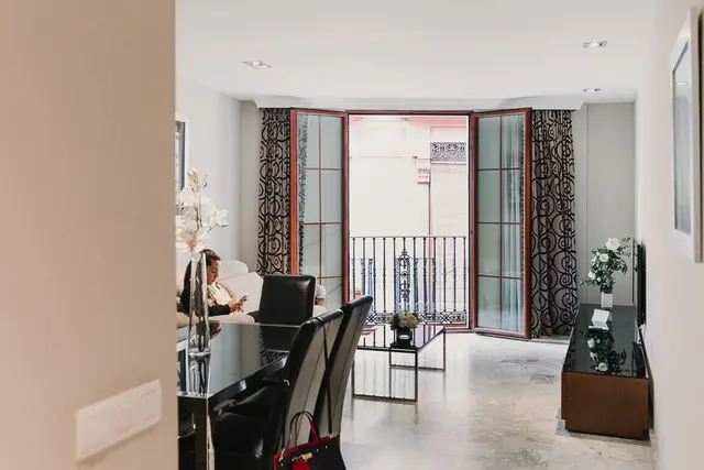 Extra Large | West Facing and Extra Bathroom – Signa Juristas