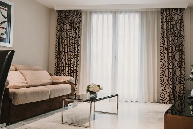 Extra Large | West Facing and Extra Bathroom — apartment at Signa Juristas, Valencia — photo 2 of 6