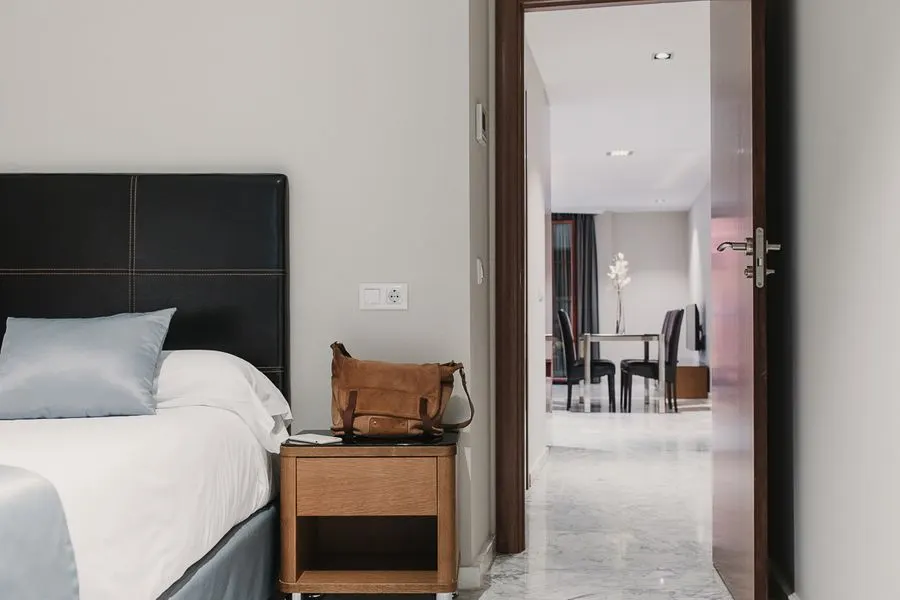French Balcony | Extra Large and Low Floor – Signa Juristas Valencia