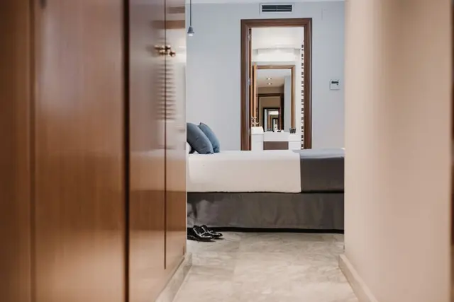 French Balcony | Extra Large and Low Floor — apartment at Signa Juristas, Valencia — photo 6 of 6