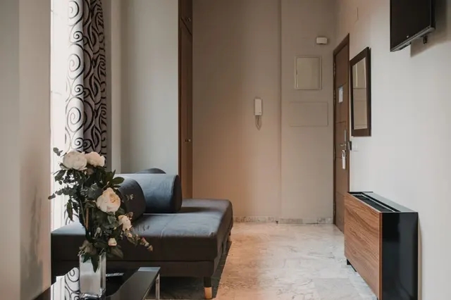 High Ceiling | Large and Close to Elevator – Signa Juristas