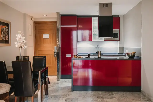 Large with Extra Bathroom | High Floor — apartment at Signa Juristas, Valencia — photo 3 of 6
