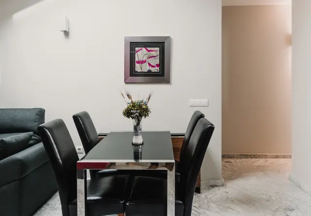 Middle Floor | Large and Bathtub — apartment at Signa Juristas, Valencia — photo 4 of 7