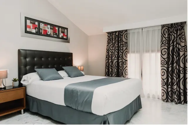 Spacious Top Floor | City View and High Ceiling — apartment at Signa Juristas, Valencia — photo 3 of 6
