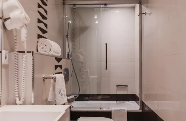 Standard 1 Bedroom | Solo Traveller — apartment at Signa Juristas, Valencia — photo 3 of 5