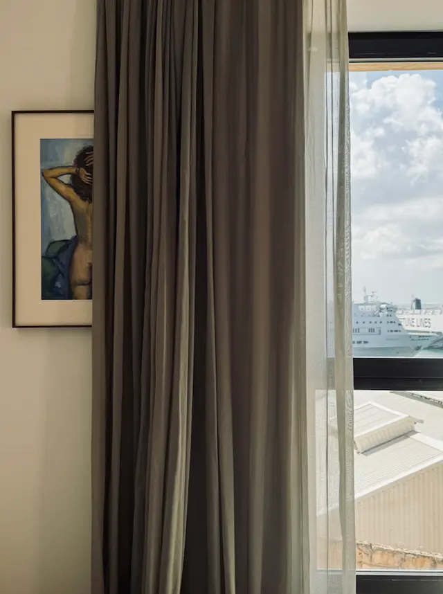 203 | Corner room with harbour views and living area — Stilla, Bormla (5/8)