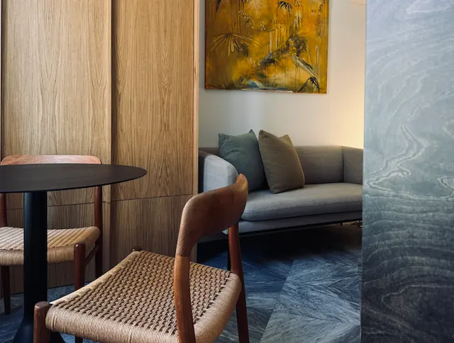 203 | Corner room with harbour views and living area — Stilla, Bormla (7/8)