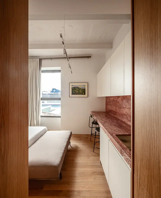 204 | Bright harbour view room – Stilla