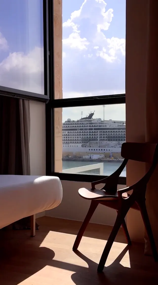 204 | Bright harbour view room — Stilla, Bormla (5/10)