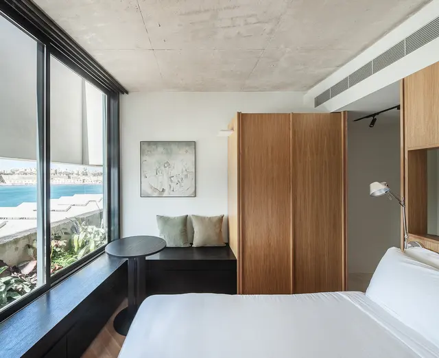 206 | Upper floor panoramic views studio – Stilla