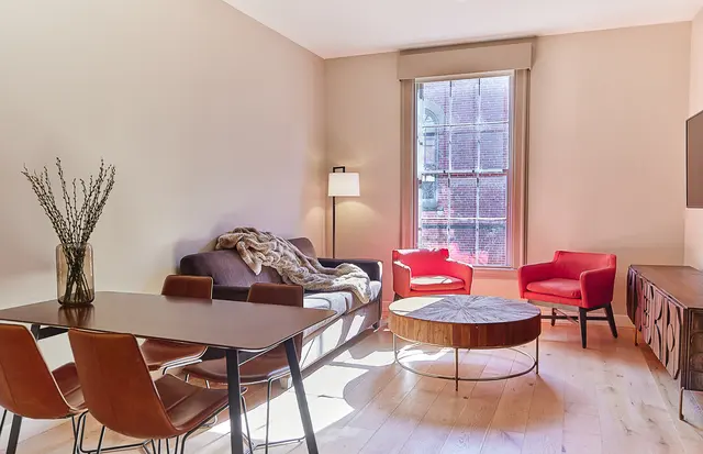 One Bedroom Accessible Loft — apartment at The Docents Collection, Portland — photo 2 of 7