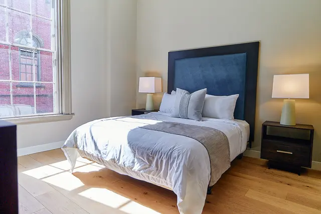 One Bedroom Accessible Loft — apartment at The Docents Collection, Portland — photo 4 of 7