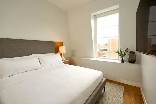 Two Bedroom Loft — apartment at The Docents Collection, Portland — photo 3 of 5