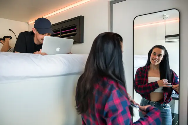 4 Cubes next to each other | High floor – THIS HO(S)TEL
