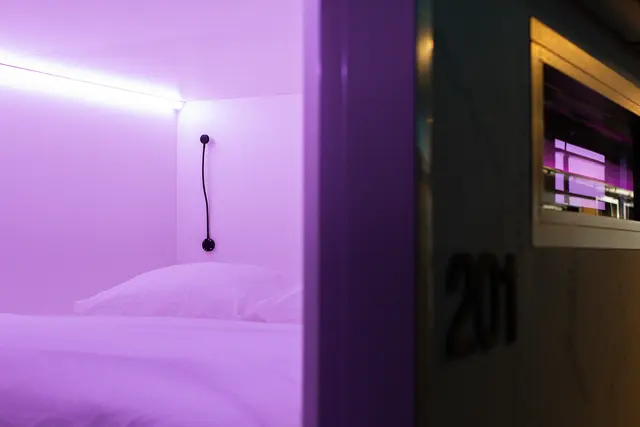 Cube | Quiet and top bed – THIS HO(S)TEL