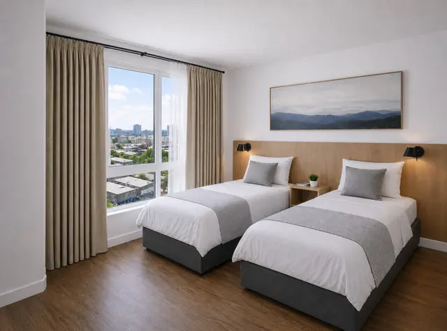 Double or Twin Room — room at Tower Hotel Frankfurt, Frankfurt — photo 3 of 5