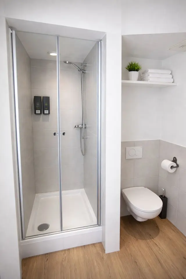 Double Room | Frankfurt City view — room at Tower Hotel Frankfurt, Frankfurt — photo 3 of 3