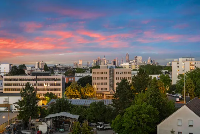 Skyline Double Room | Panorama window — room at Tower Hotel Frankfurt, Frankfurt — photo 11 of 11