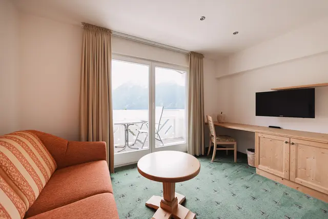 1 Bedroom Apartment M | Second floor — accommodation at Wellness Aparthotel Panorama Alpin und Pitztal Living, Jerzens im Pitztal — photo 6 of 7