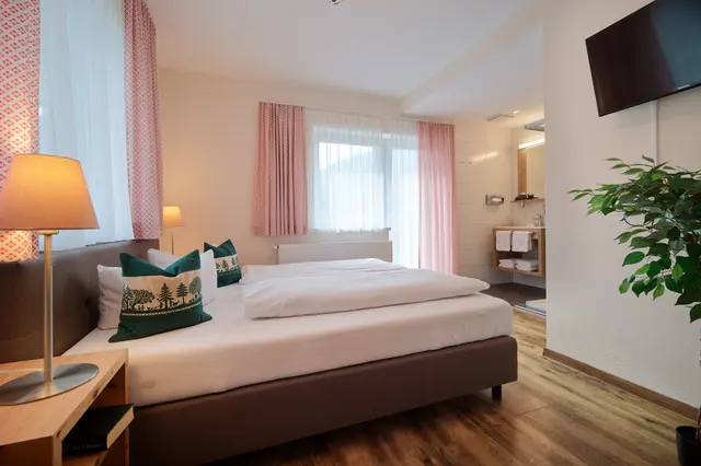 2 Bedoom Apartment L | In room Wellness | PL — accommodation at Wellness Aparthotel Panorama Alpin und Pitztal Living, Jerzens im Pitztal — photo 5 of 6