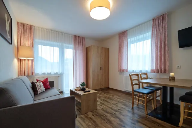 2 Bedroom Apartment L | Infrared shower | PL — accommodation at Wellness Aparthotel Panorama Alpin und Pitztal Living, Jerzens im Pitztal — photo 3 of 5