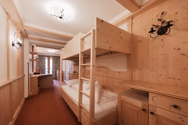 2 Bedroom Apartment XL | Large balcony — accommodation at Wellness Aparthotel Panorama Alpin und Pitztal Living, Jerzens im Pitztal — photo 4 of 8