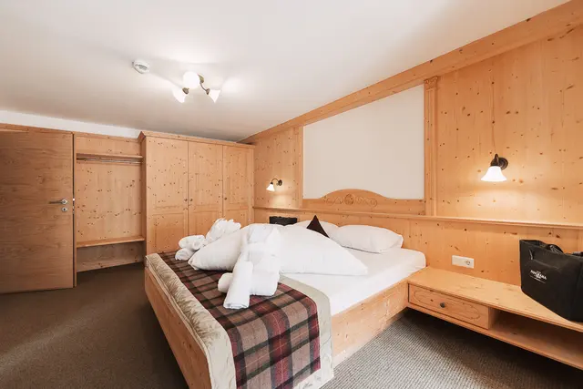 2 Bedroom Apartment XL | Mountain view — accommodation at Wellness Aparthotel Panorama Alpin und Pitztal Living, Jerzens im Pitztal — photo 3 of 7