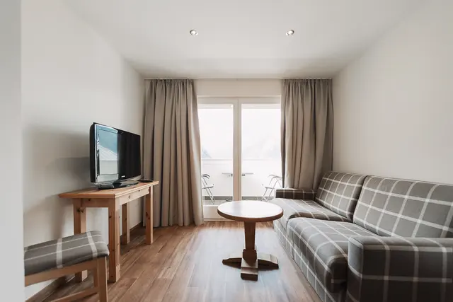 2 Bedroom Apartment XL | Mountain view — accommodation at Wellness Aparthotel Panorama Alpin und Pitztal Living, Jerzens im Pitztal — photo 6 of 7