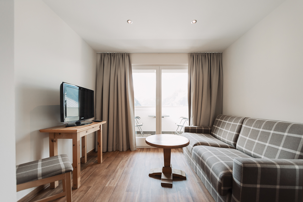 2 Bedroom Apartment XL | Mountain view — accommodation at Wellness Aparthotel Panorama Alpin und Pitztal Living, Jerzens im Pitztal — photo 6 of 7