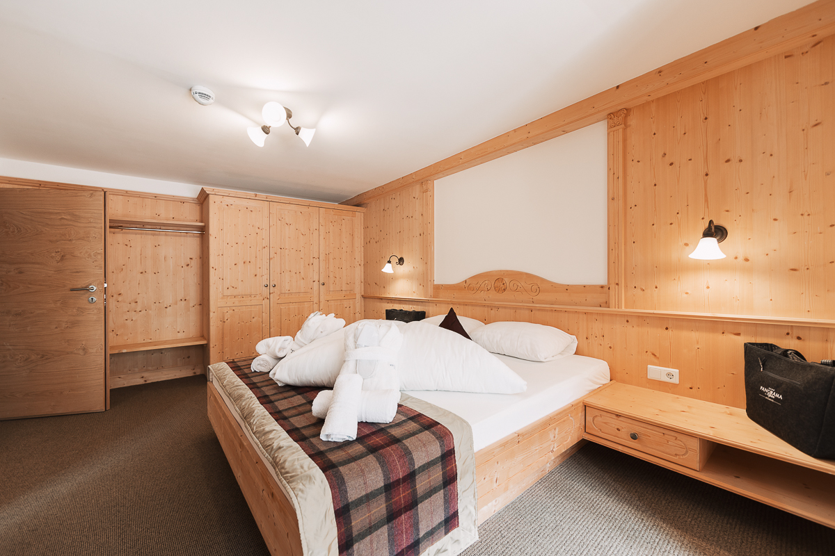 2 Bedroom Apartment XL | South facing — accommodation at Wellness Aparthotel Panorama Alpin und Pitztal Living, Jerzens im Pitztal — photo 2 of 7