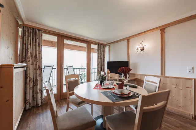 2 Bedroom Apartment XL | Valley view — accommodation at Wellness Aparthotel Panorama Alpin und Pitztal Living, Jerzens im Pitztal — photo 2 of 7