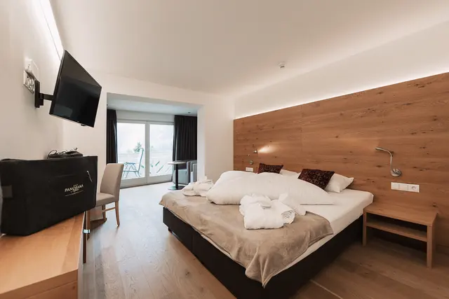 2 Bedroom Apartment XXL | South facing — accommodation at Wellness Aparthotel Panorama Alpin und Pitztal Living, Jerzens im Pitztal — photo 3 of 12