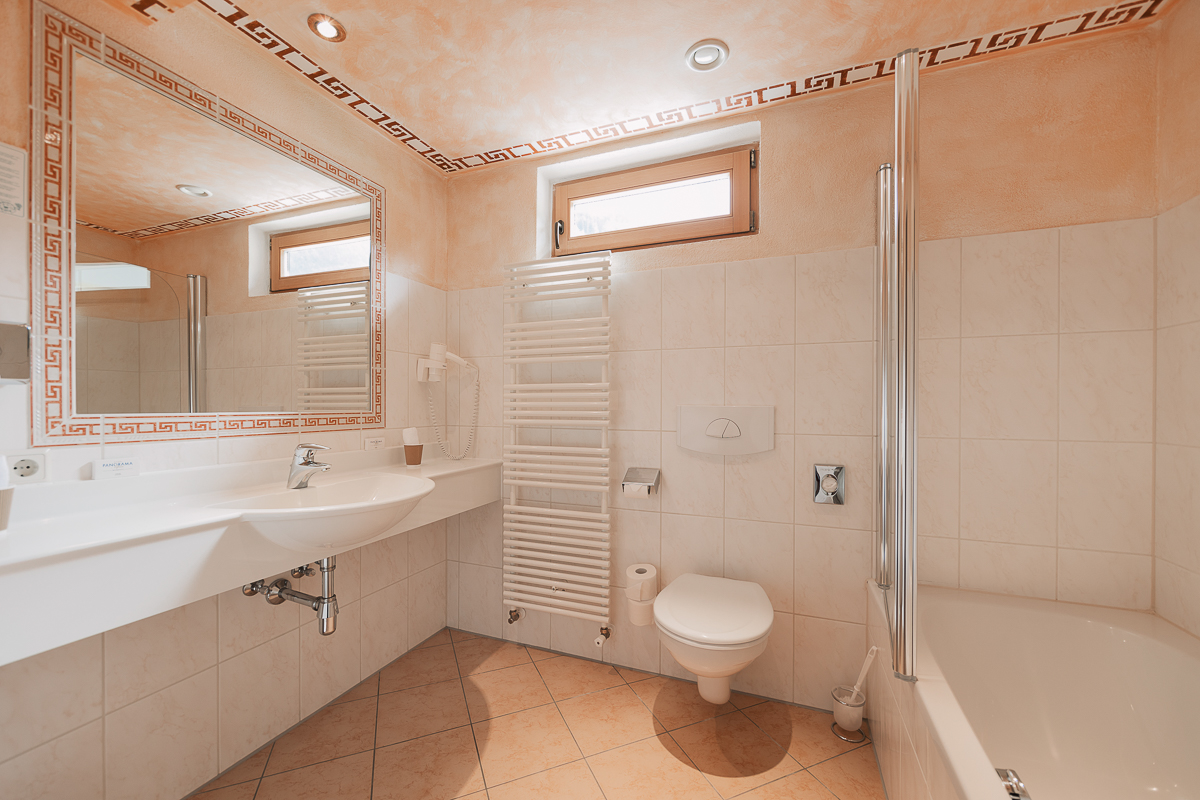 2 Schlafzimmer | Wellness Apartment XXL — Wellness Aparthotel Panorama Alpin und Pitztal Living, Jerzens im Pitztal (4/6)