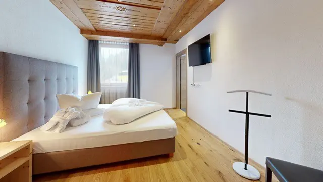 3 Bedroom Apartment XXL | Large terrace — accommodation at Wellness Aparthotel Panorama Alpin und Pitztal Living, Jerzens im Pitztal — photo 10 of 14