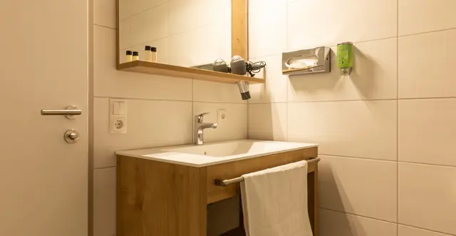 Studio S | Valley view | PL — accommodation at Wellness Aparthotel Panorama Alpin und Pitztal Living, Jerzens im Pitztal — photo 3 of 4